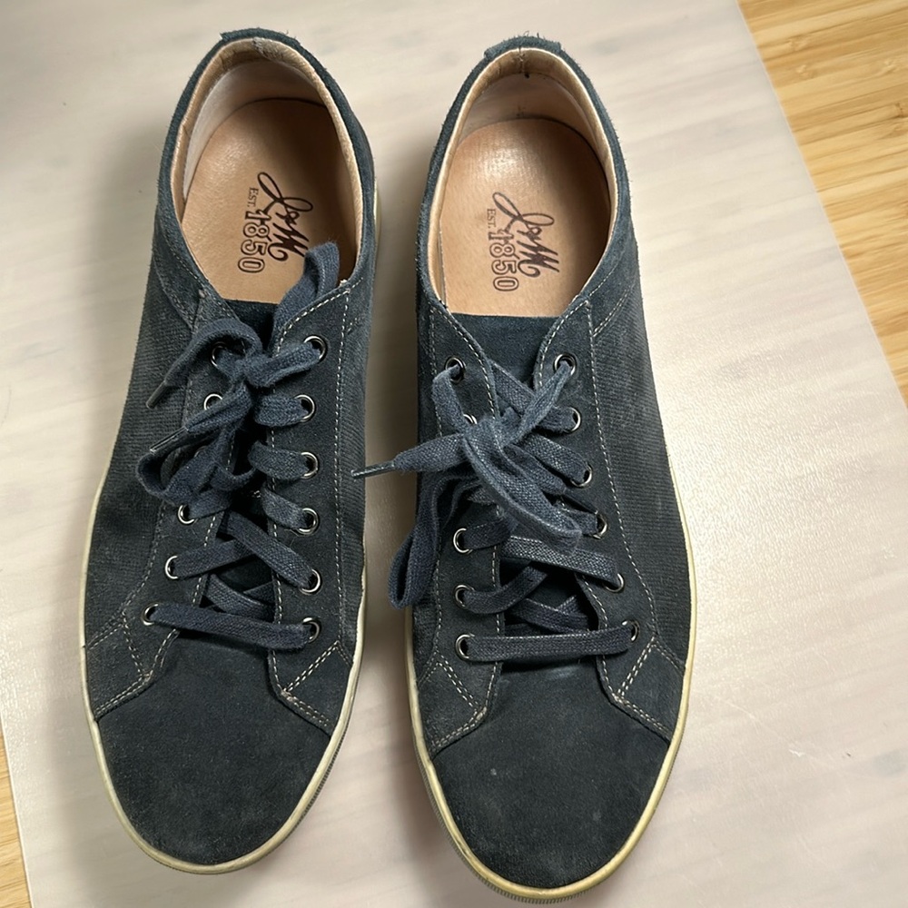 Johnston and Murphy Men's leather suede shoes- blue. Size 11M.